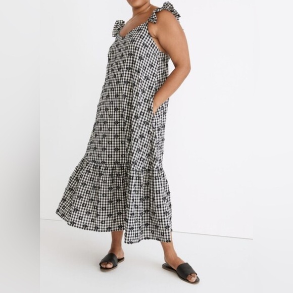 Madewell Dresses & Skirts - Madewell Ruffle-Hem Tent Midi Dress in Clip Gingham